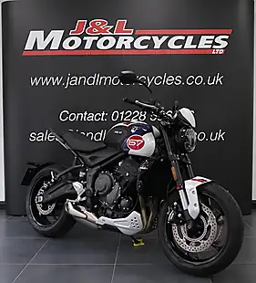 Used 2024 Triumph Trident 660 Tribute Edition White - Interior and Exterior details 3