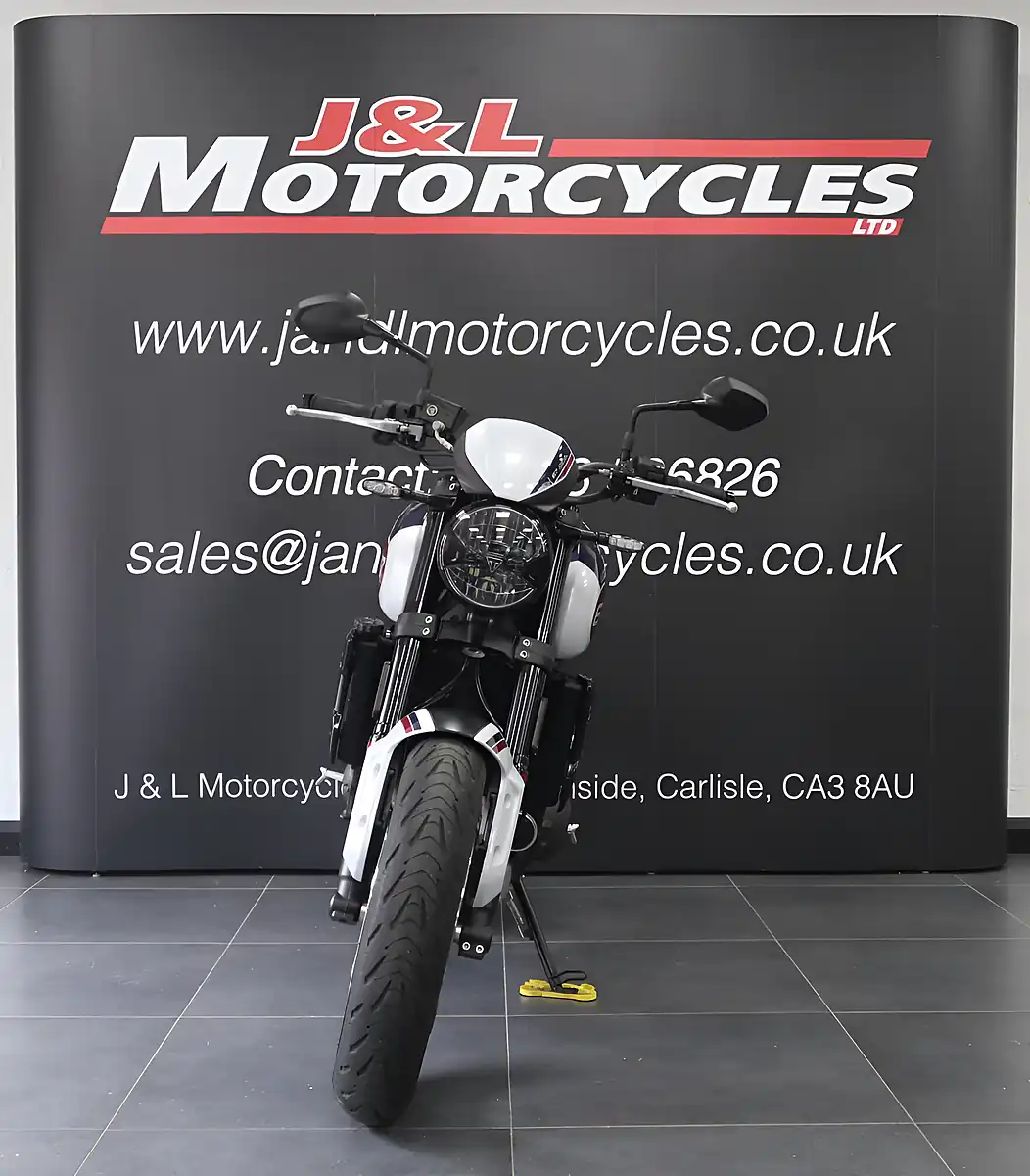 Used 2024 Triumph Trident 660 Tribute Edition White - Interior and Exterior details 4