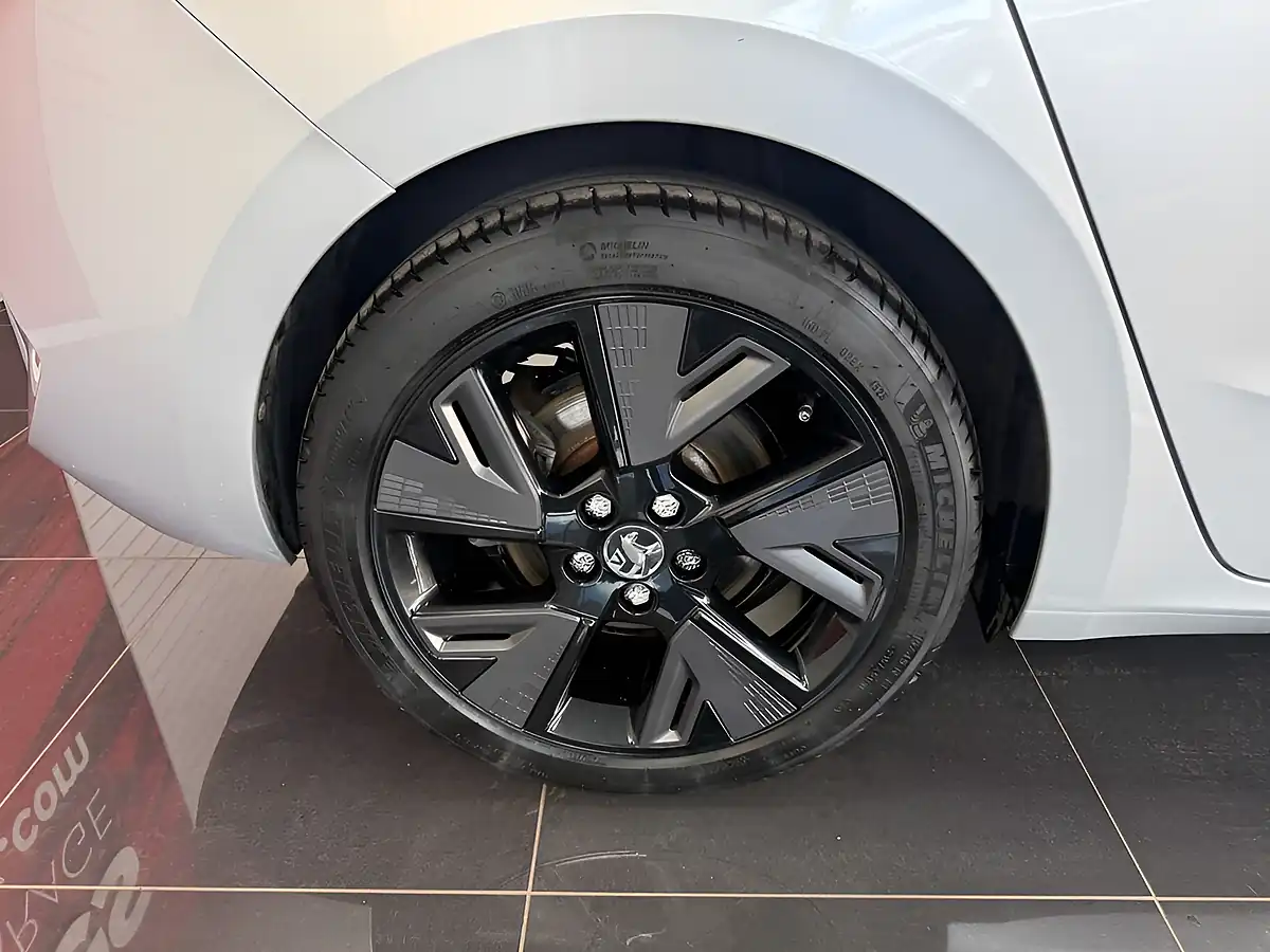 Used 2024 Vauxhall Astra Electric Gs Silver - Interior and Exterior details 3