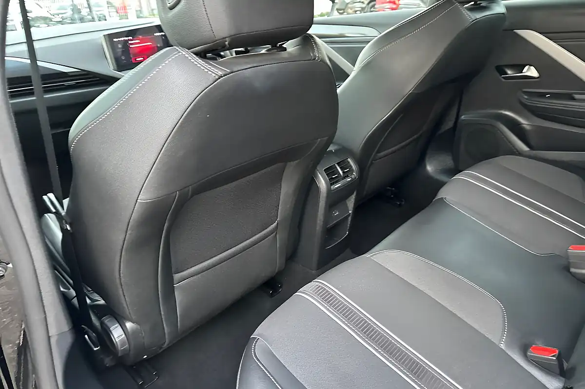 Used 2024 Vauxhall Astra Gs Black - Interior and Exterior details 15