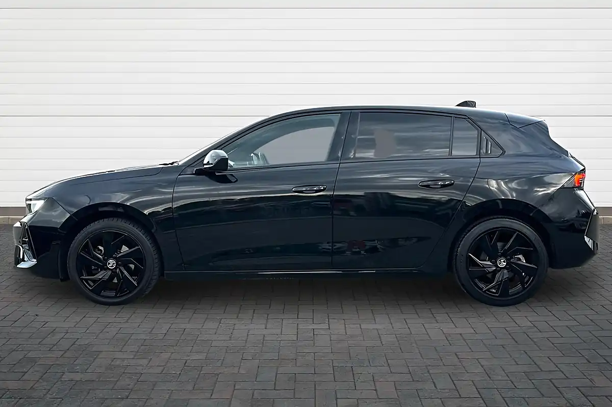 Used 2024 Vauxhall Astra Gs Black - Interior and Exterior details 6