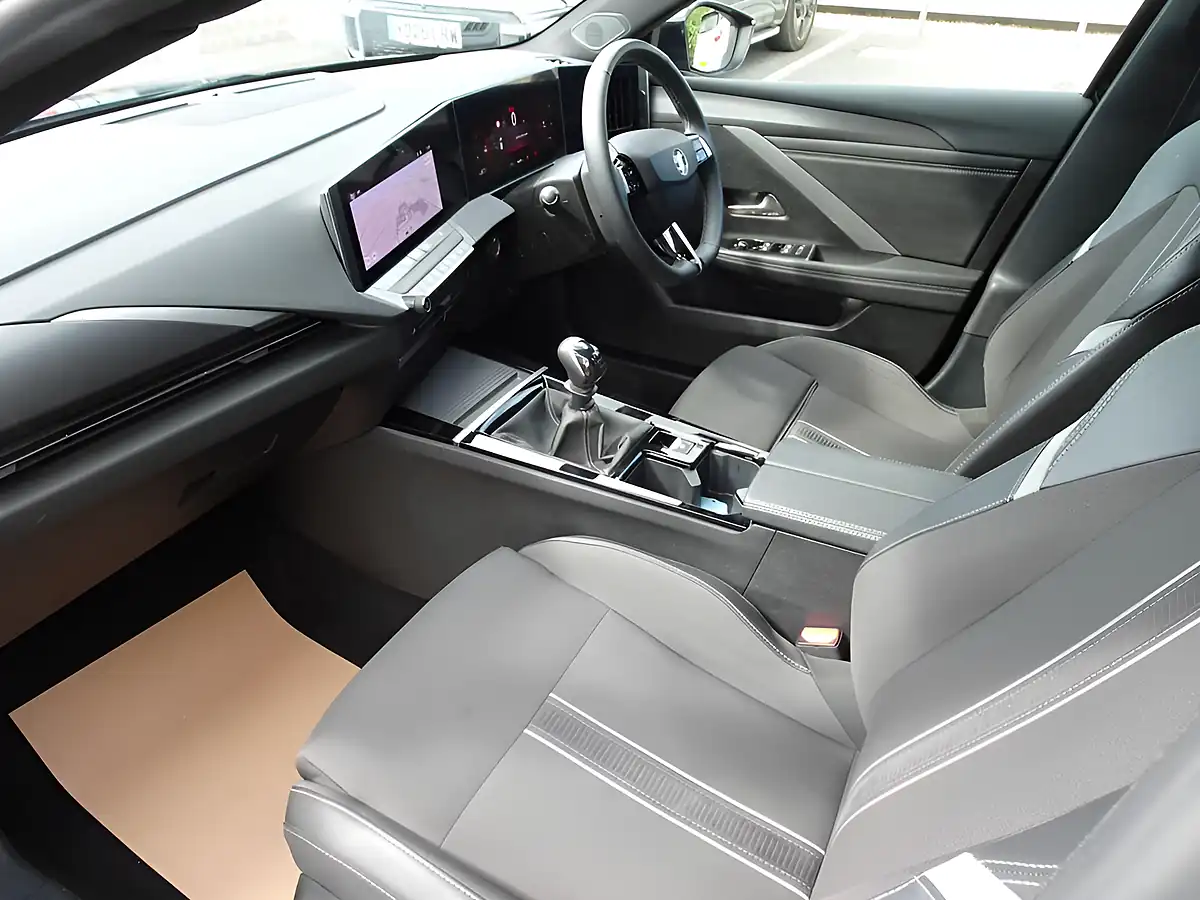 Used 2024 Vauxhall Astra Gs Carbon Black - Interior and Exterior details 2