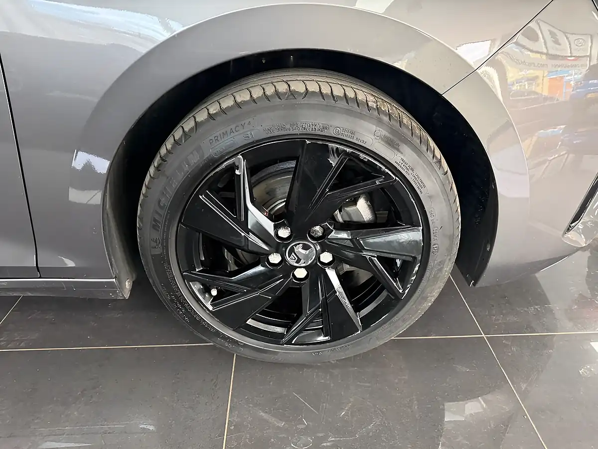 Used 2024 Vauxhall Astra Gs Grey - Interior and Exterior details 13