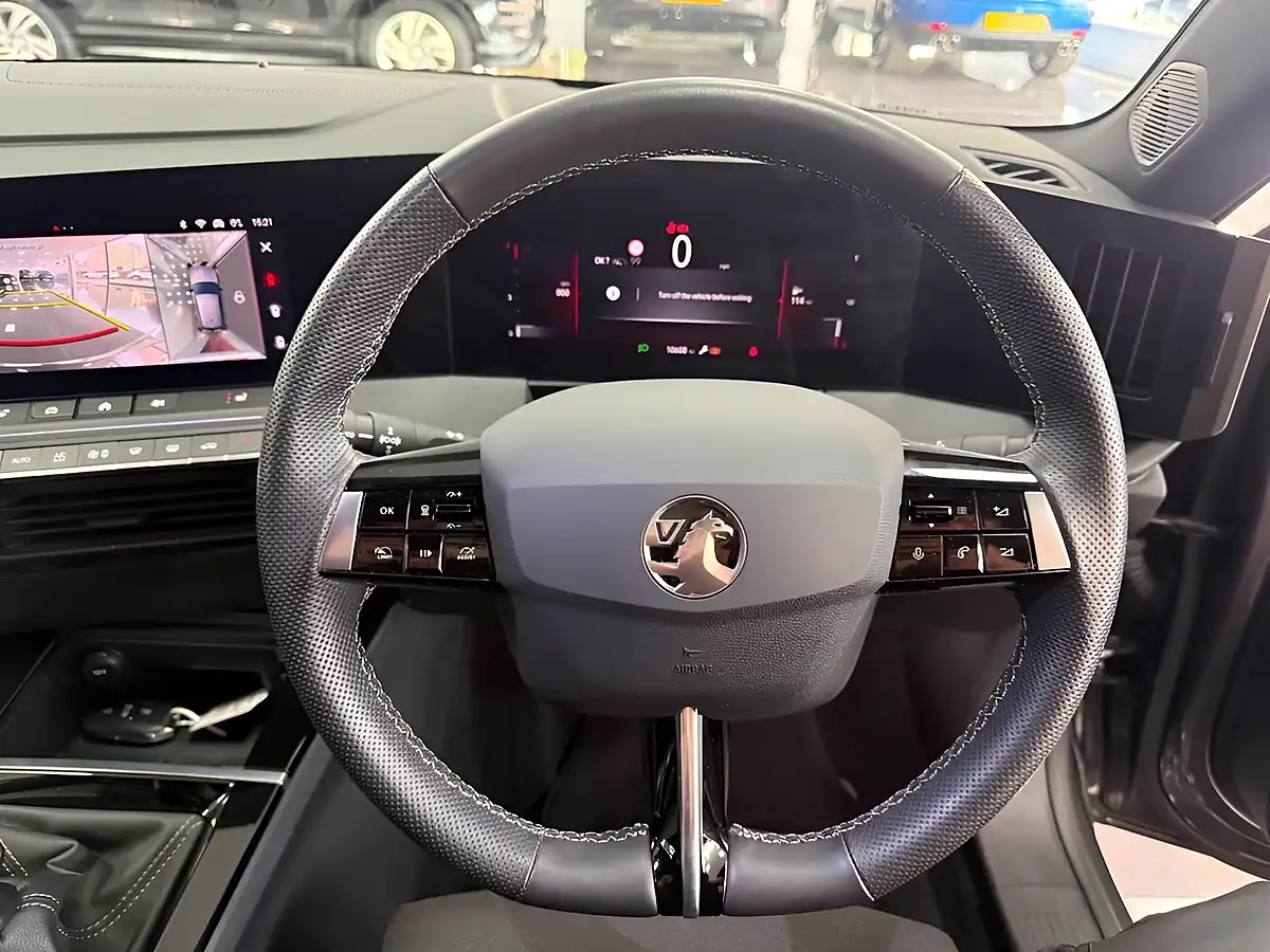 Used 2024 Vauxhall Astra Gs Grey - Interior and Exterior details 15