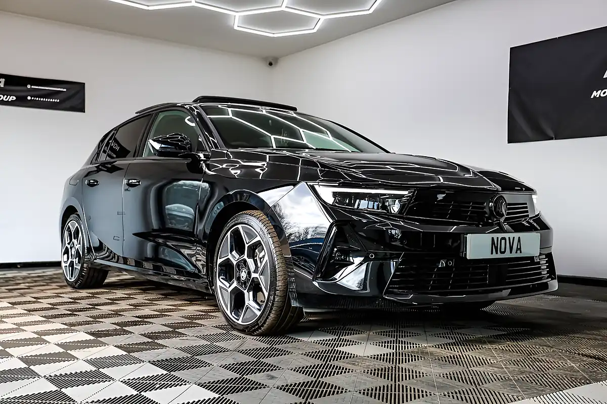 Used 2024 Vauxhall Astra Ultimate Black - Interior and Exterior details 3