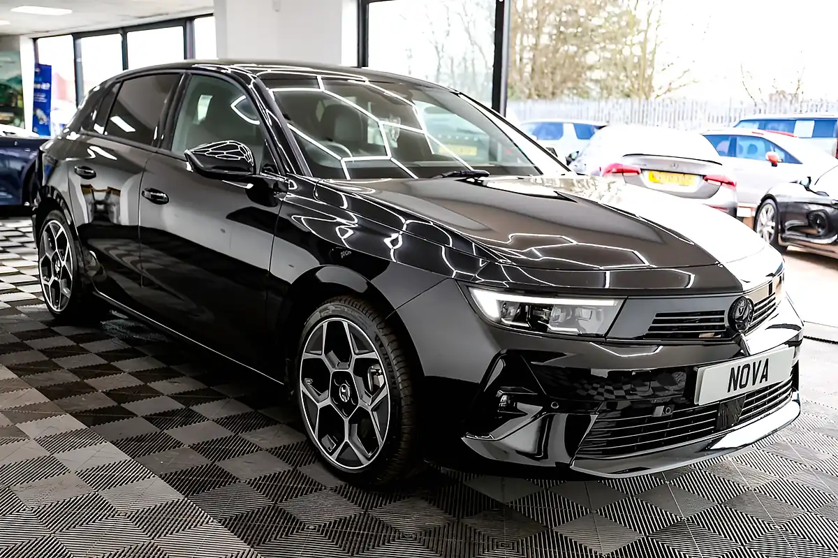 Used 2024 Vauxhall Astra Ultimate Black - Interior and Exterior details 9