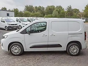 Used 2024 Vauxhall Combo 2300 Pro L1 Swb Icy White - Interior and Exterior details 7