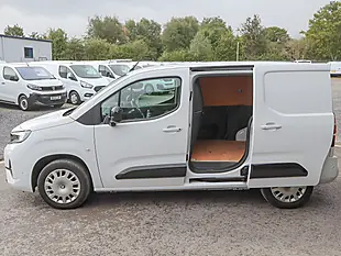 Used 2024 Vauxhall Combo 2300 Pro L1 Swb Icy White - Interior and Exterior details 8
