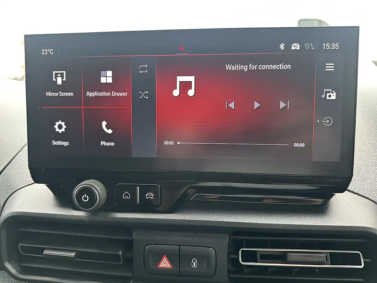 Used 2024 Vauxhall Combo Prime Icy White - Interior and Exterior details 11