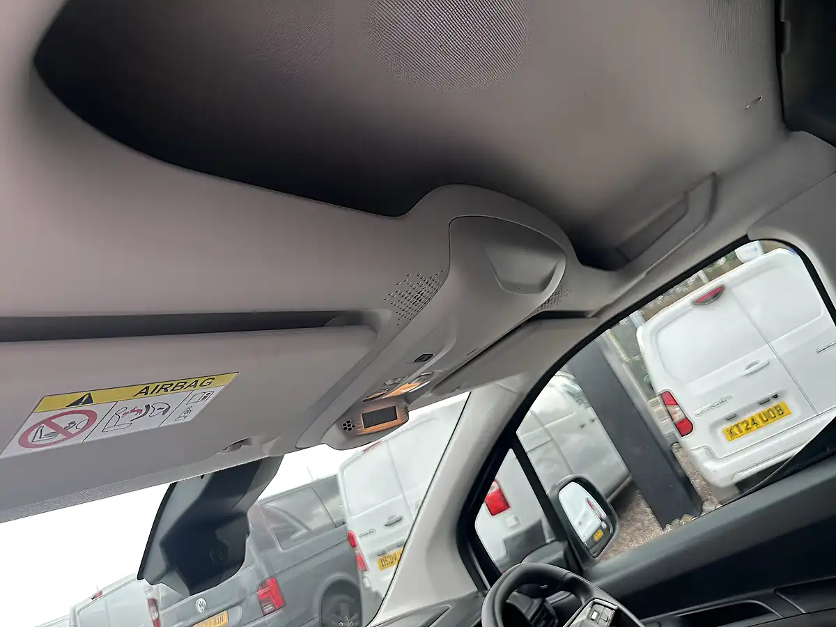 Used 2024 Vauxhall Combo Prime Icy White - Interior and Exterior details 15