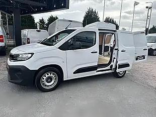 Used 2024 Vauxhall Combo Prime Icy White - Interior and Exterior details 19