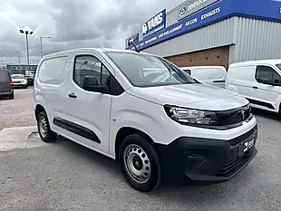 Used 2024 Vauxhall Combo Prime Icy White - Interior and Exterior details 2
