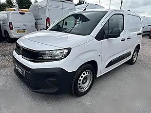 Used 2024 Vauxhall Combo Prime Icy White - Interior and Exterior details 9