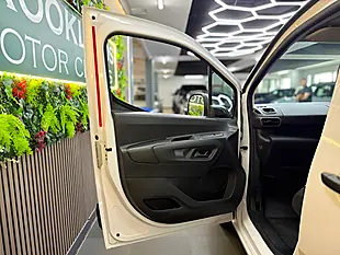 Used 2024 Vauxhall Combo Prime M White - Interior and Exterior details 11