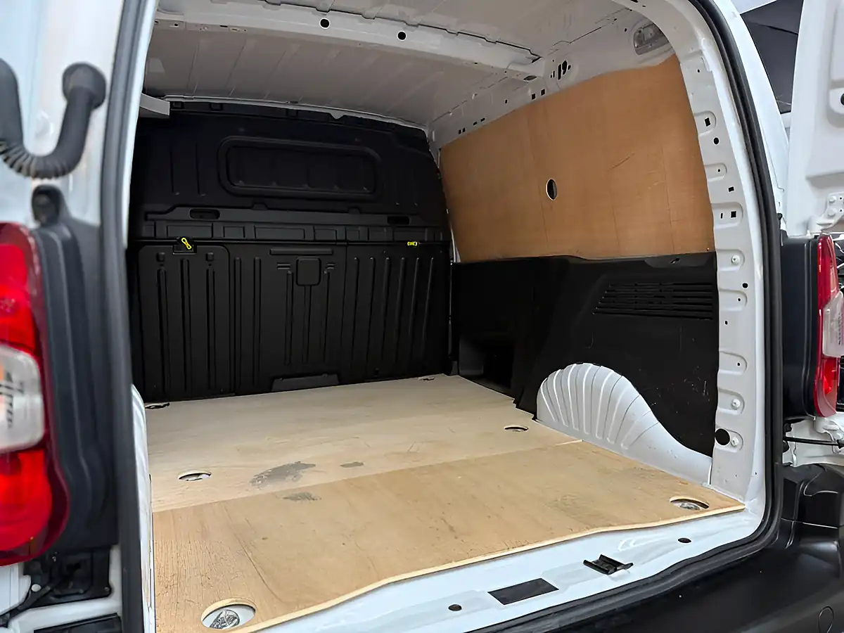 Used 2024 Vauxhall Combo Prime M White - Interior and Exterior details 19