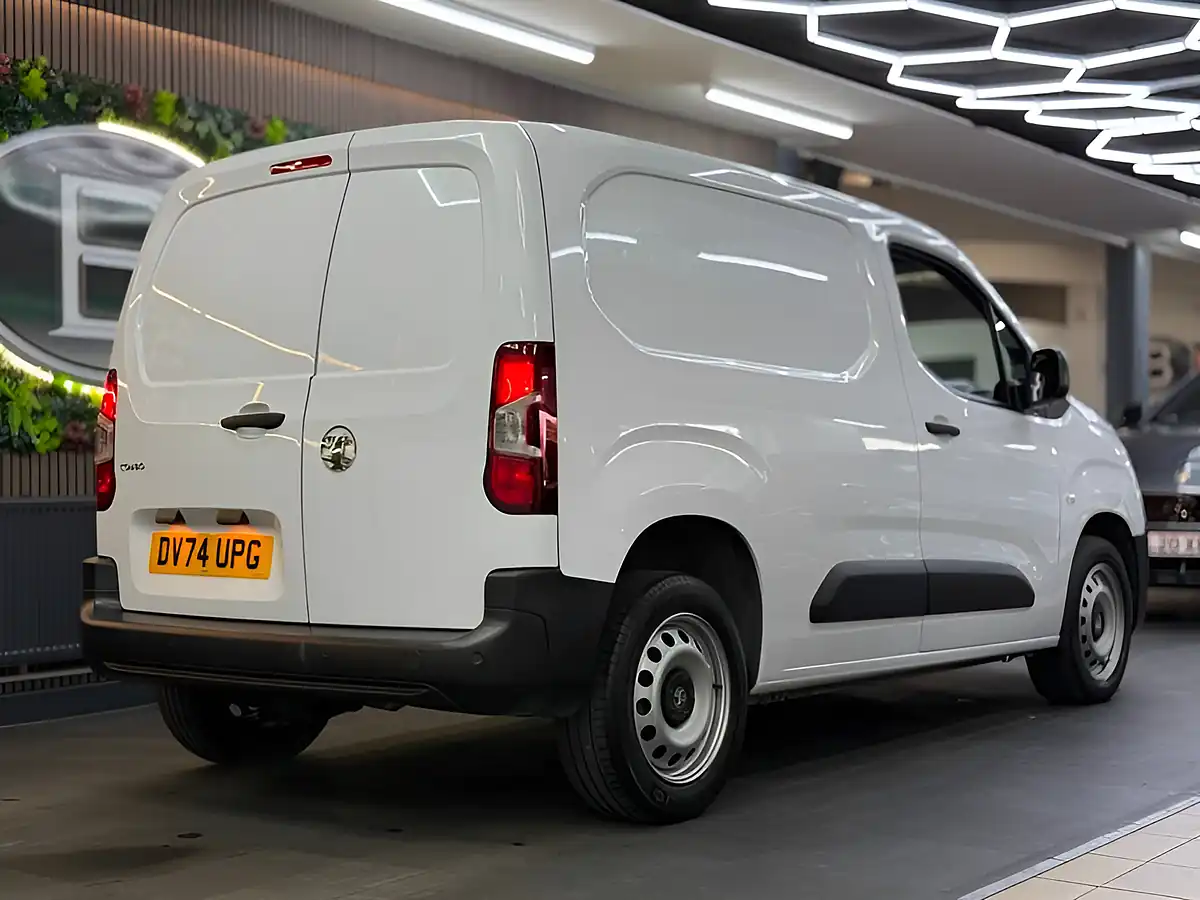 Used 2024 Vauxhall Combo Prime M White - Interior and Exterior details 10