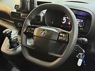 Used 2024 Vauxhall Combo Prime M White - Interior and Exterior details 16