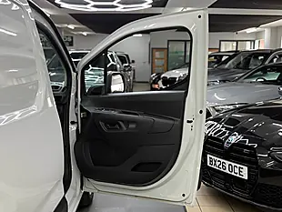 Used 2024 Vauxhall Combo Prime M White - Interior and Exterior details 18