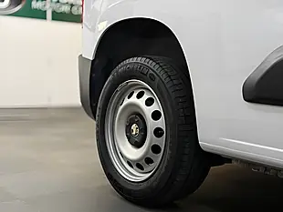 Used 2024 Vauxhall Combo Prime M White - Interior and Exterior details 9