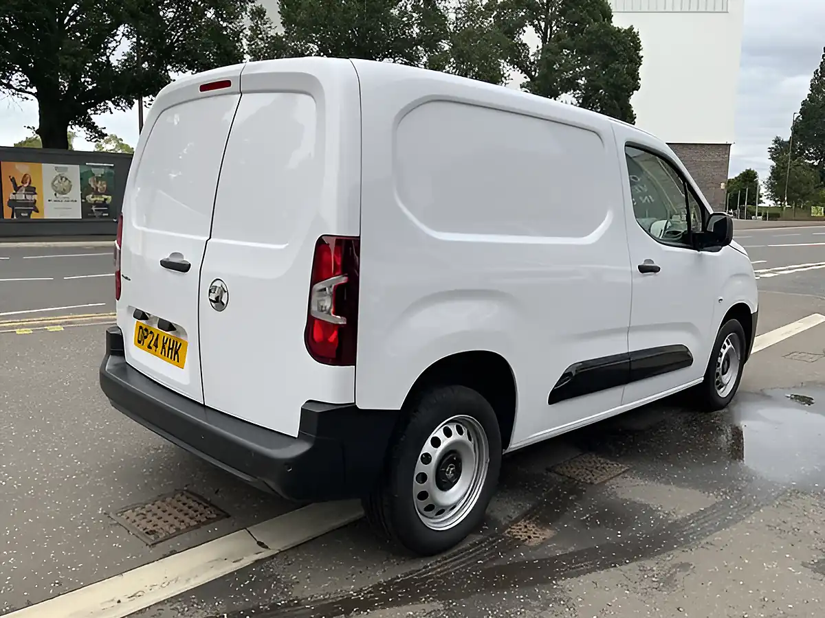 Used 2024 Vauxhall Combo Prime Panel Van White - Interior and Exterior details 6