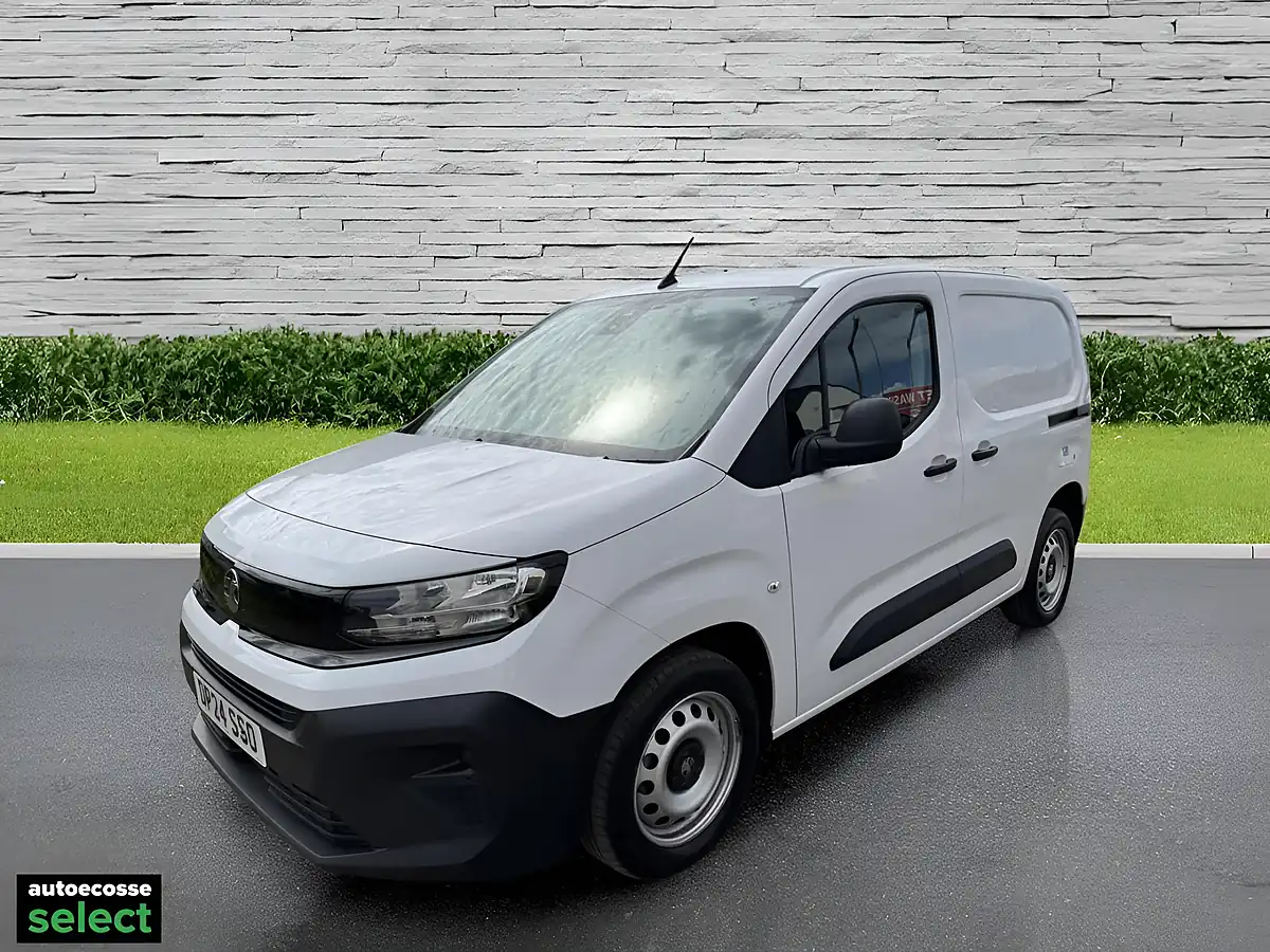 Used 2024 Vauxhall Combo Prime Panel Van White - Interior and Exterior details 10