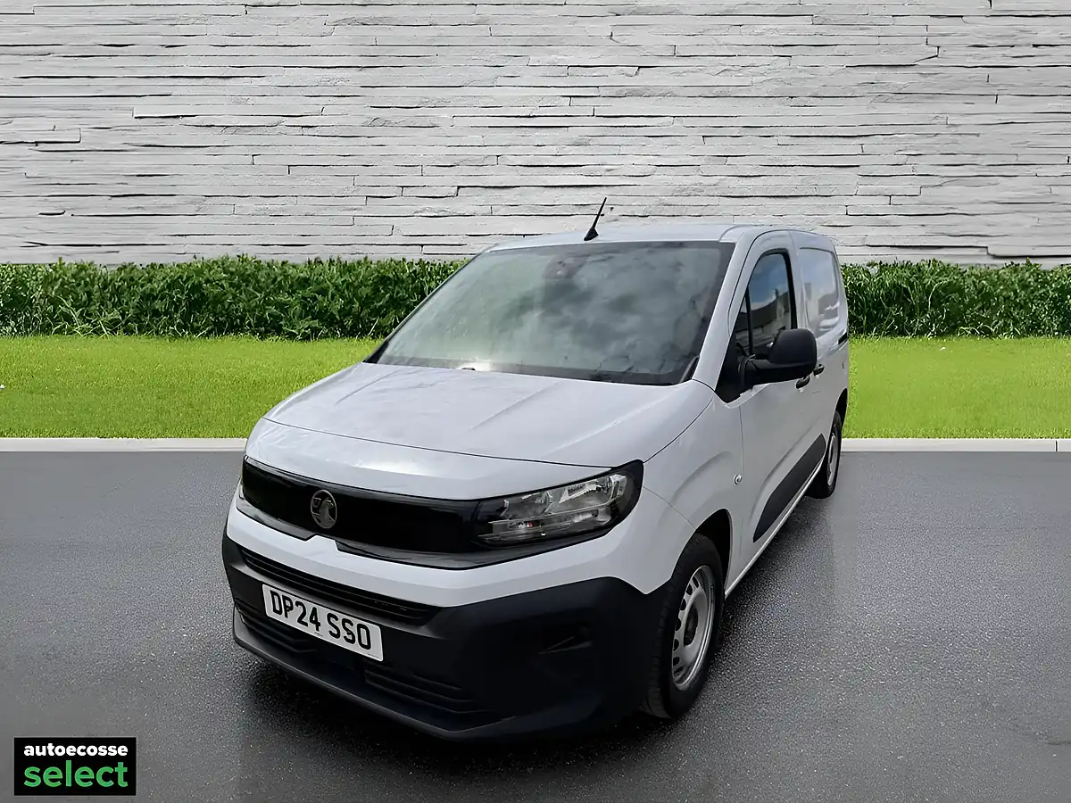 Used 2024 Vauxhall Combo Prime Panel Van White - Interior and Exterior details 11
