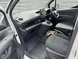 Used 2024 Vauxhall Combo Prime Panel Van White - Interior and Exterior details 17