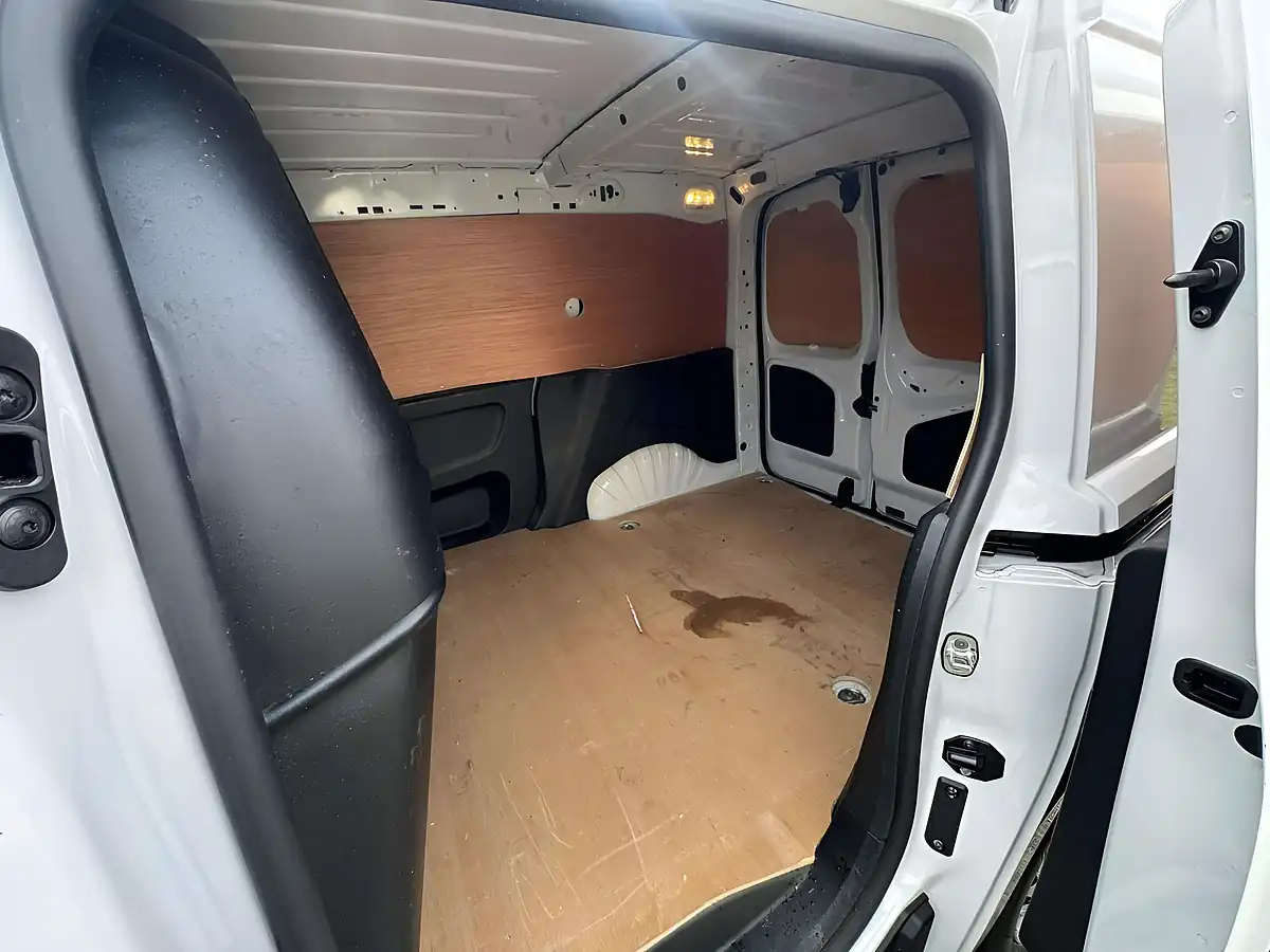 Used 2024 Vauxhall Combo Prime Panel Van White - Interior and Exterior details 18