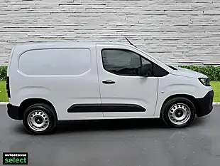Used 2024 Vauxhall Combo Prime Panel Van White - Interior and Exterior details 3