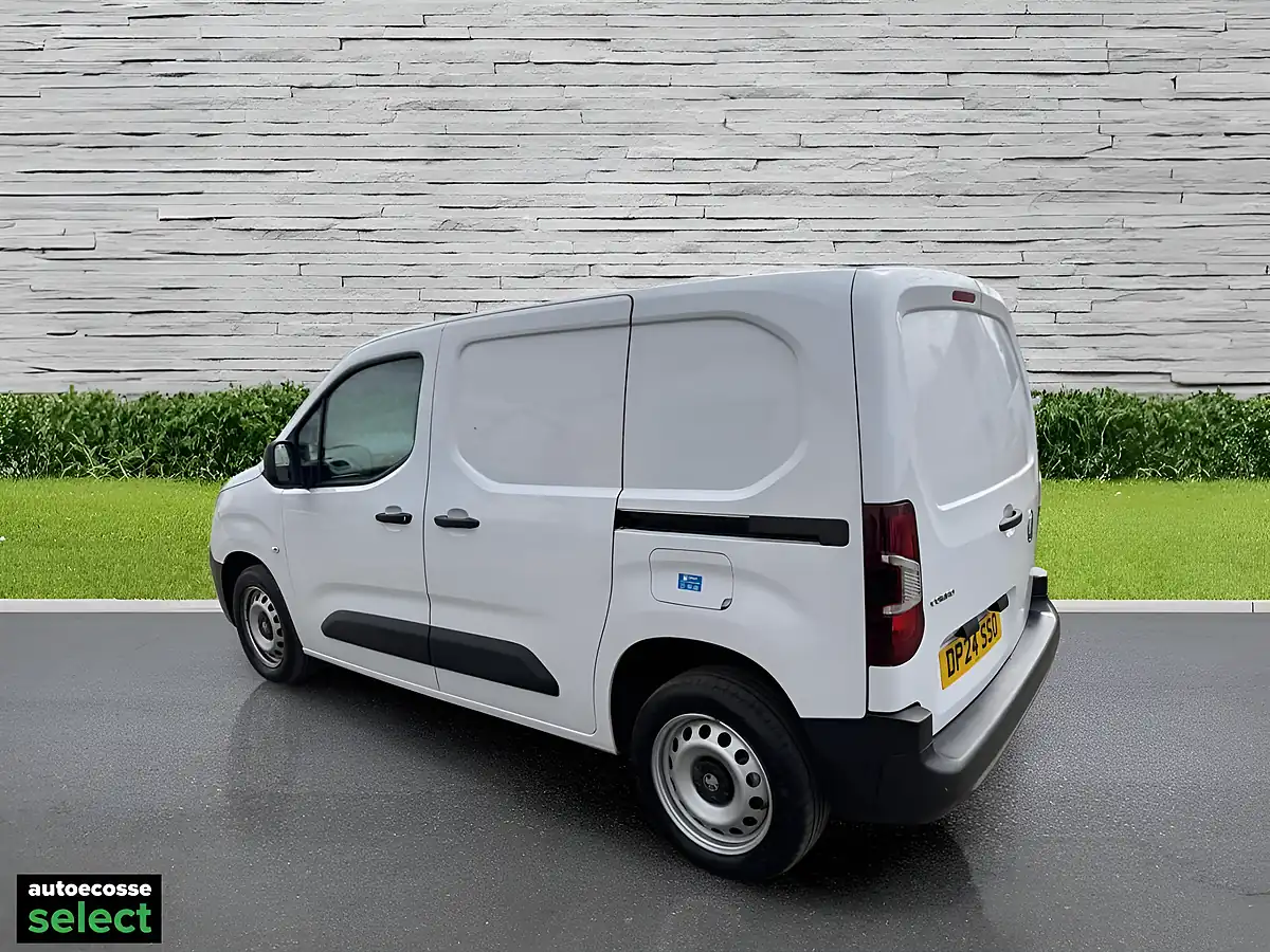 Used 2024 Vauxhall Combo Prime Panel Van White - Interior and Exterior details 8