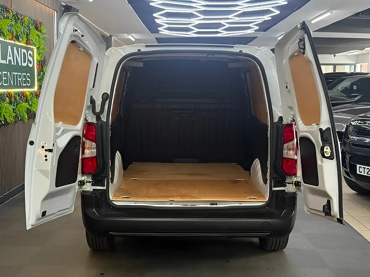 Used 2024 Vauxhall Combo Prime S/S White - Interior and Exterior details 11