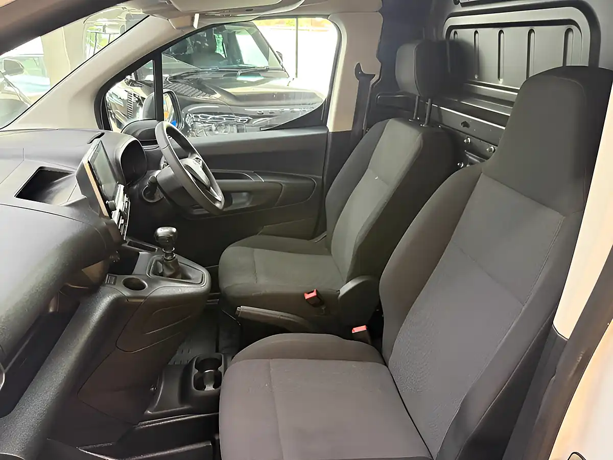 Used 2024 Vauxhall Combo Prime S/S White - Interior and Exterior details 17