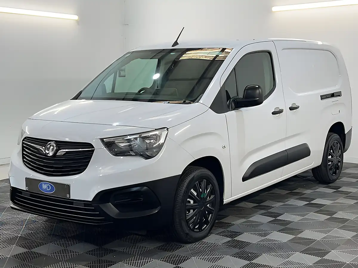 Used 2024 Vauxhall Combo Prime White - Interior and Exterior details 14