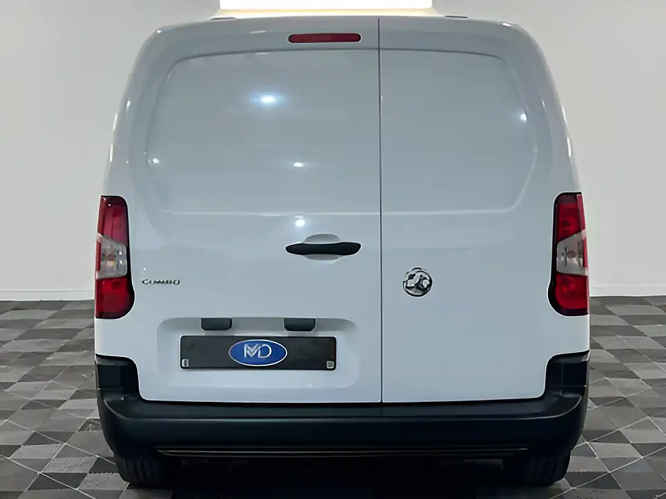 Used 2024 Vauxhall Combo Prime White - Interior and Exterior details 8