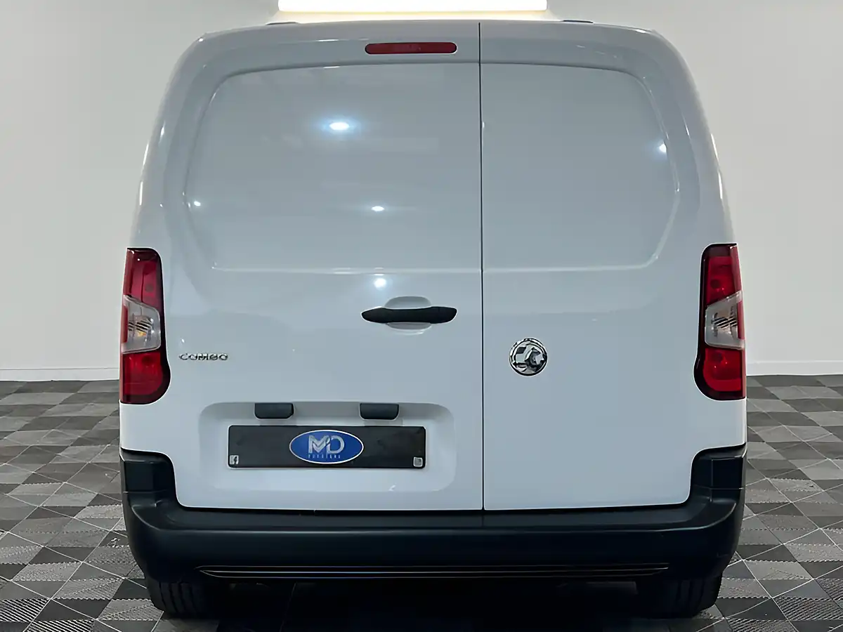 Used 2024 Vauxhall Combo Prime White - Interior and Exterior details 9