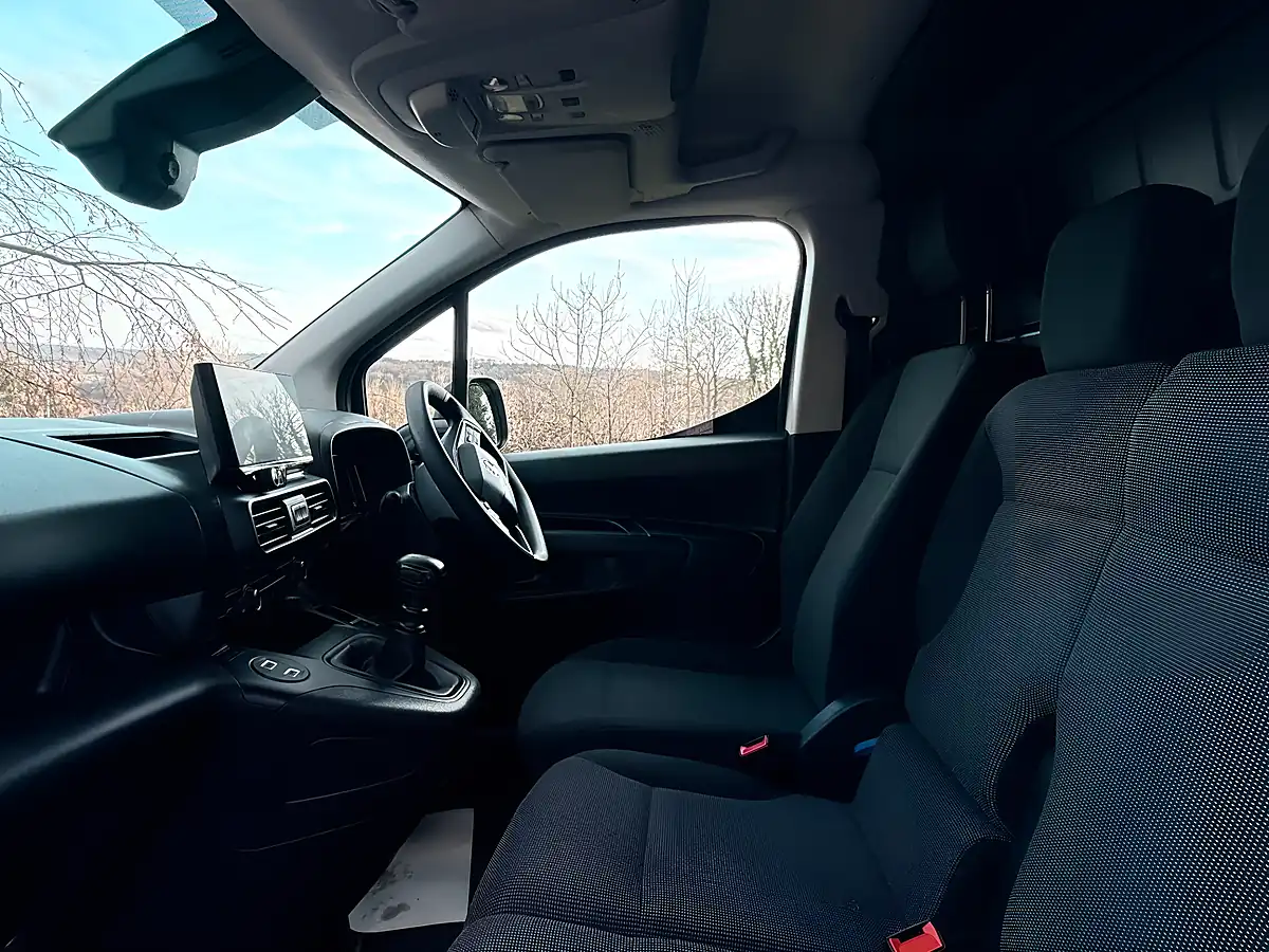 Used 2024 Vauxhall Combo Prime White - Interior and Exterior details 12