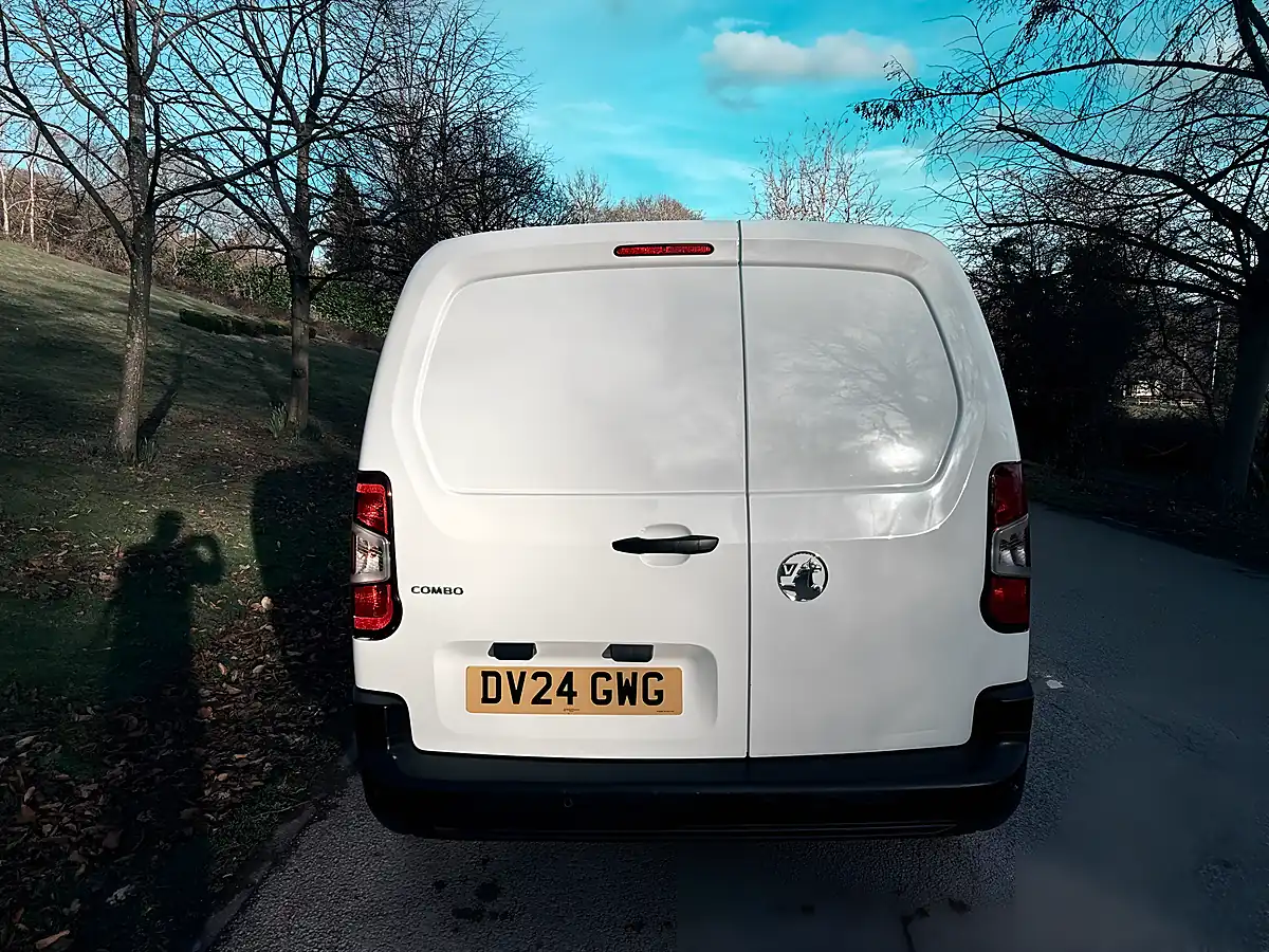 Used 2024 Vauxhall Combo Prime White - Interior and Exterior details 4