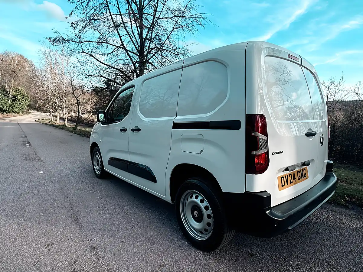 Used 2024 Vauxhall Combo Prime White - Interior and Exterior details 7