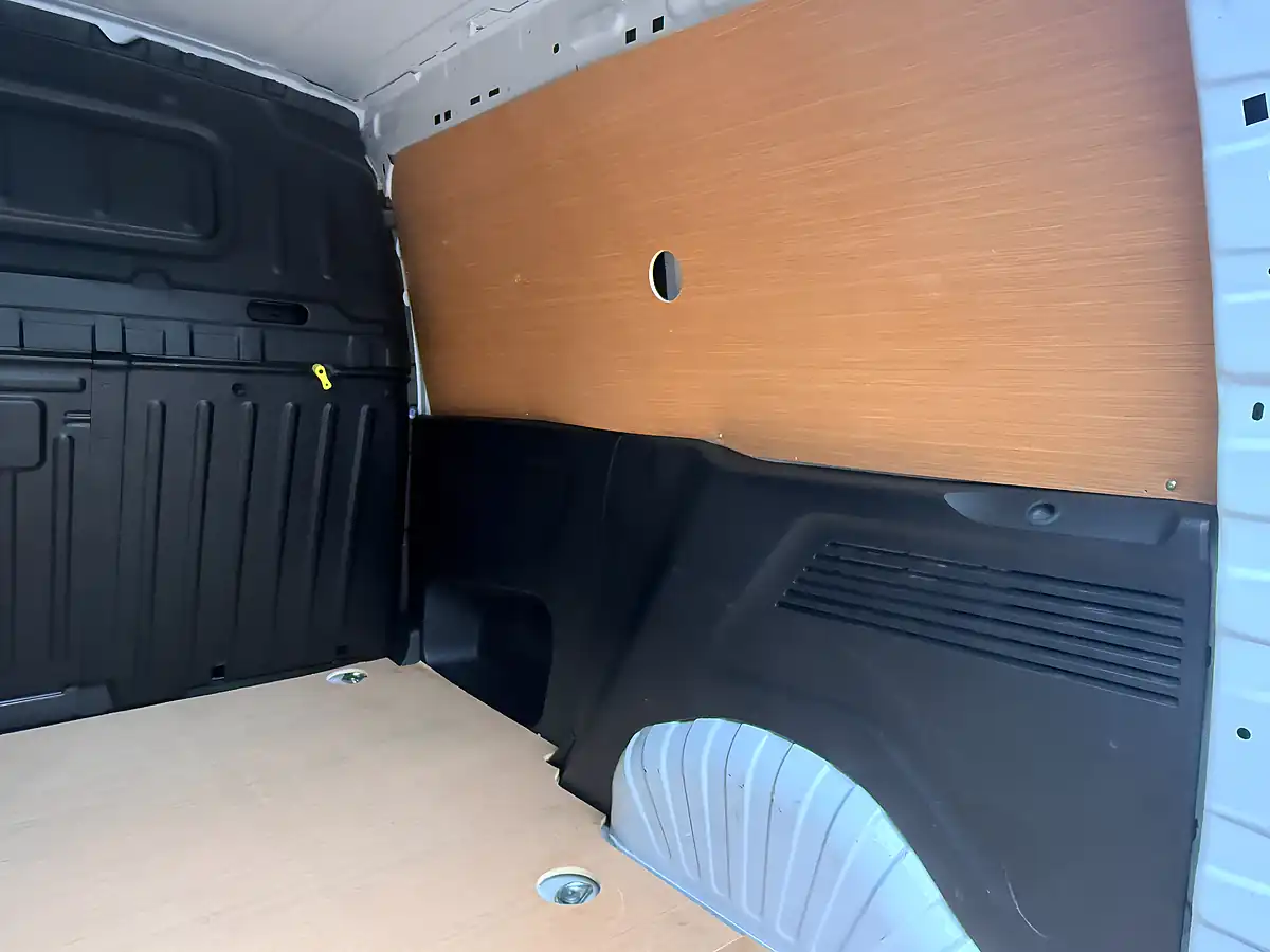 Used 2024 Vauxhall Combo Prime White - Interior and Exterior details 11