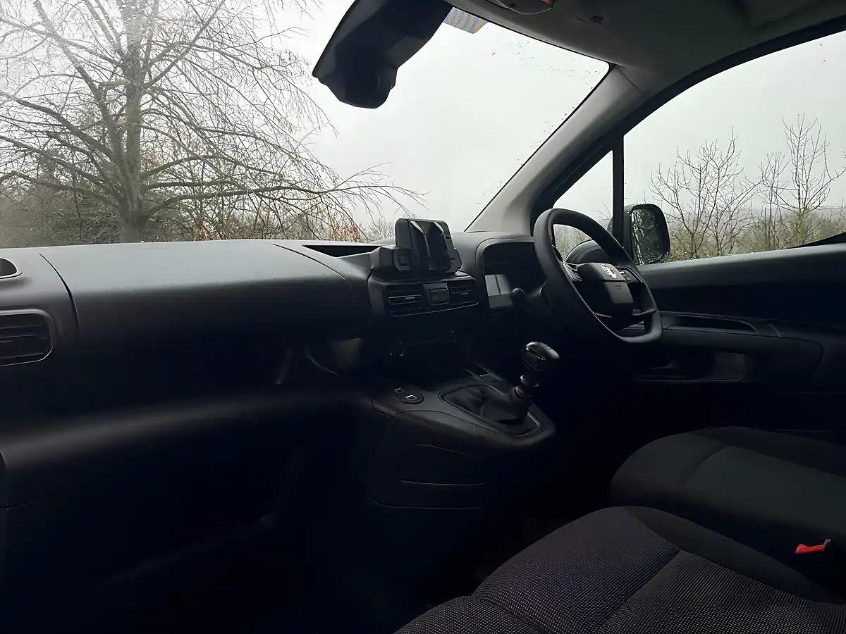 Used 2024 Vauxhall Combo Prime White - Interior and Exterior details 18