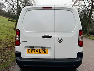 Used 2024 Vauxhall Combo Prime White - Interior and Exterior details 5