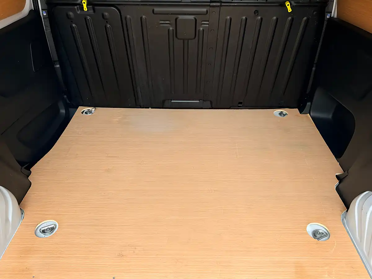 Used 2024 Vauxhall Combo Prime White - Interior and Exterior details 9