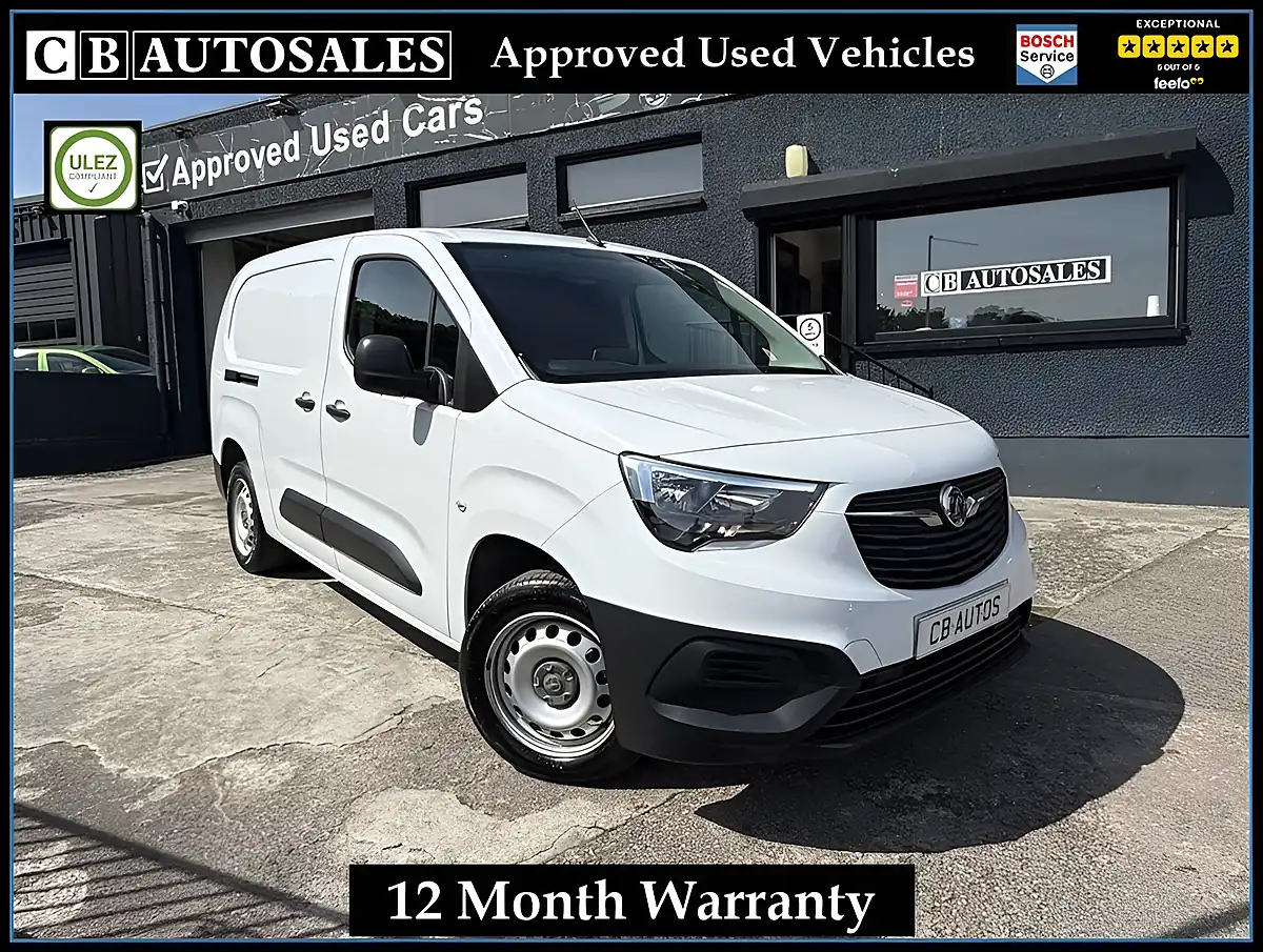 Used 2024 Vauxhall Combo Prime White - Front View