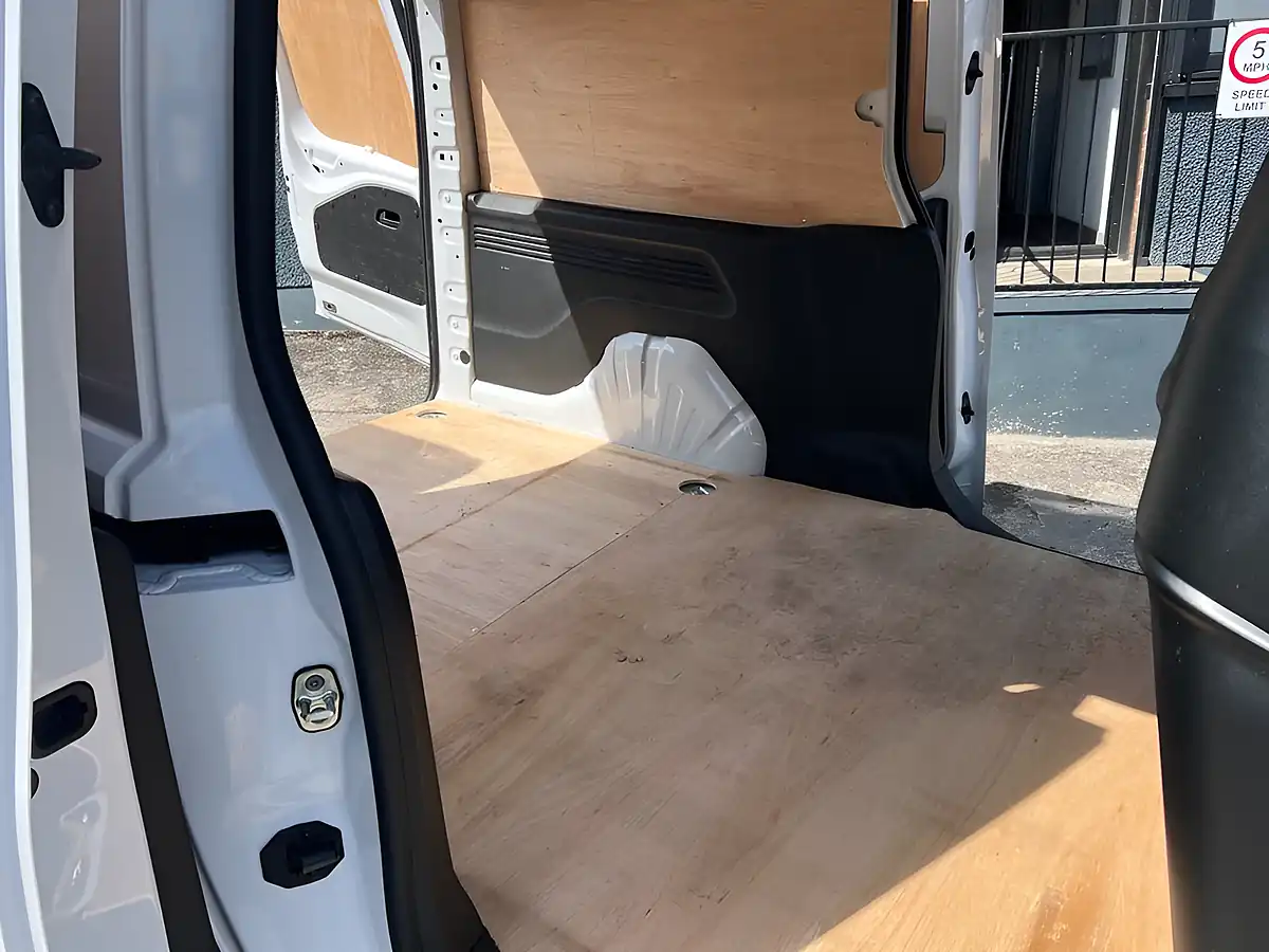 Used 2024 Vauxhall Combo Prime White - Interior and Exterior details 12