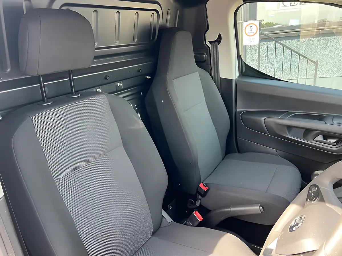 Used 2024 Vauxhall Combo Prime White - Interior and Exterior details 16