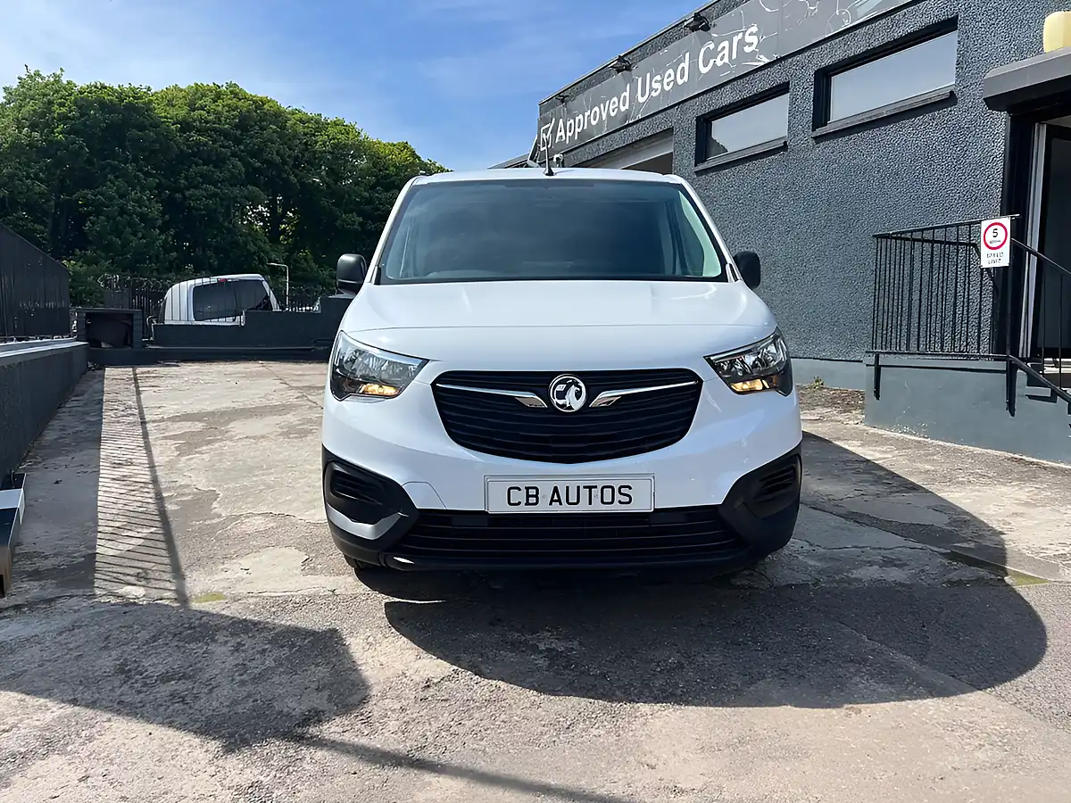 Used 2024 Vauxhall Combo Prime White - Interior and Exterior details 2