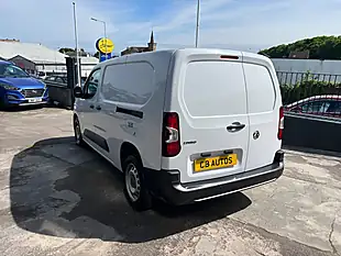 Used 2024 Vauxhall Combo Prime White - Interior and Exterior details 9
