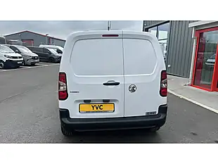 Used 2024 Vauxhall Combo Prime White - Interior and Exterior details 16
