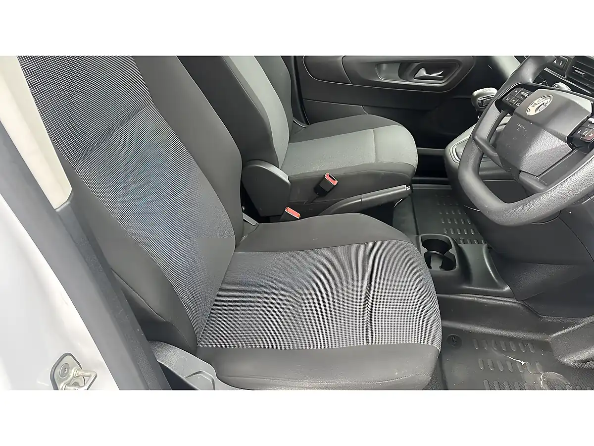 Used 2024 Vauxhall Combo Prime White - Interior and Exterior details 3