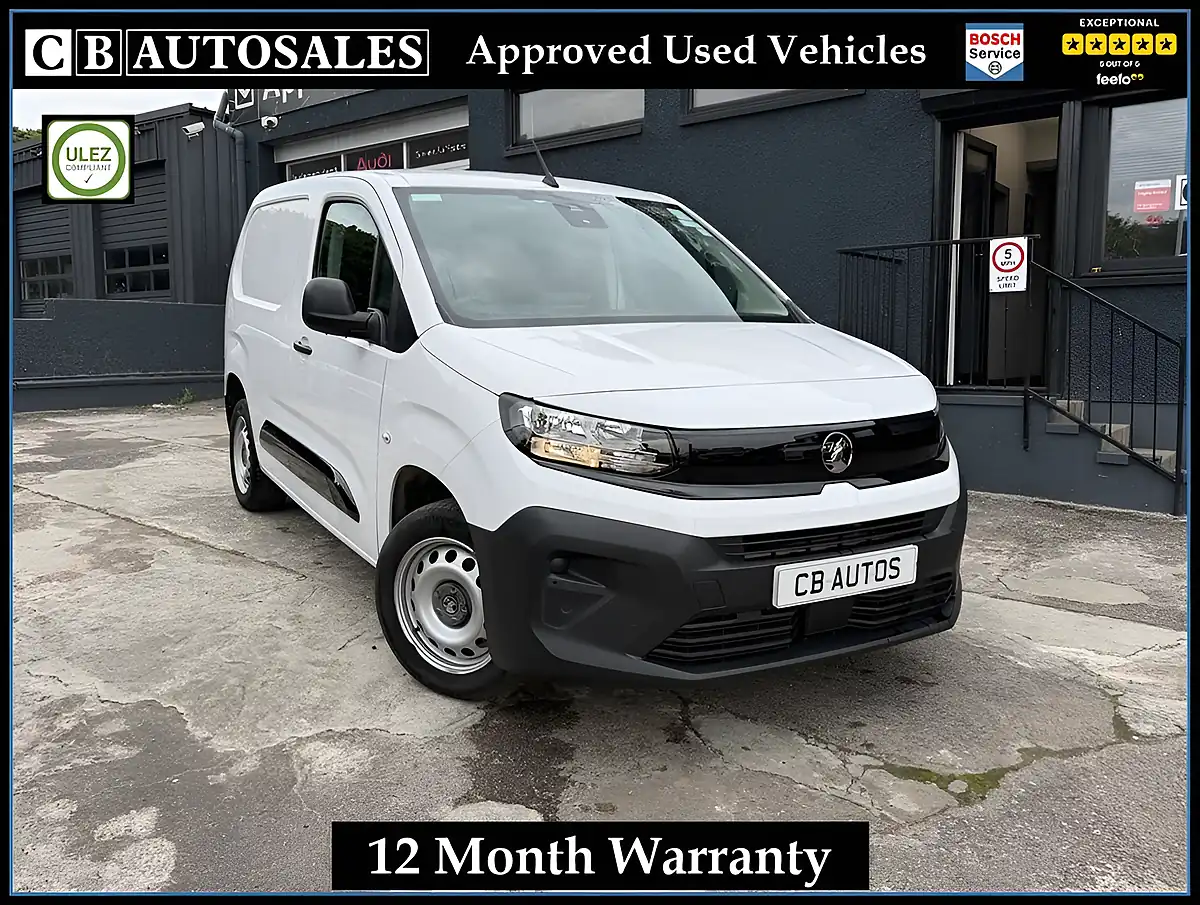Used 2024 Vauxhall Combo Prime White - Front View